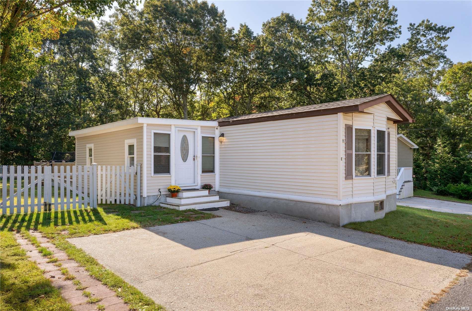 1800 2E Osborn Avenue, Riverhead, NY 11901