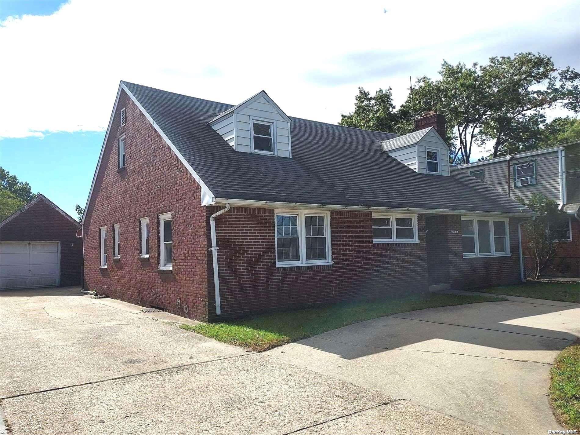 806 Anna Avenue, Westbury, NY 11590