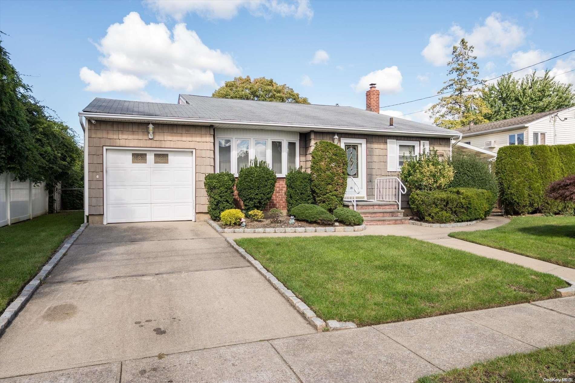 97 Lockwood Avenue, Farmingdale, NY 11735