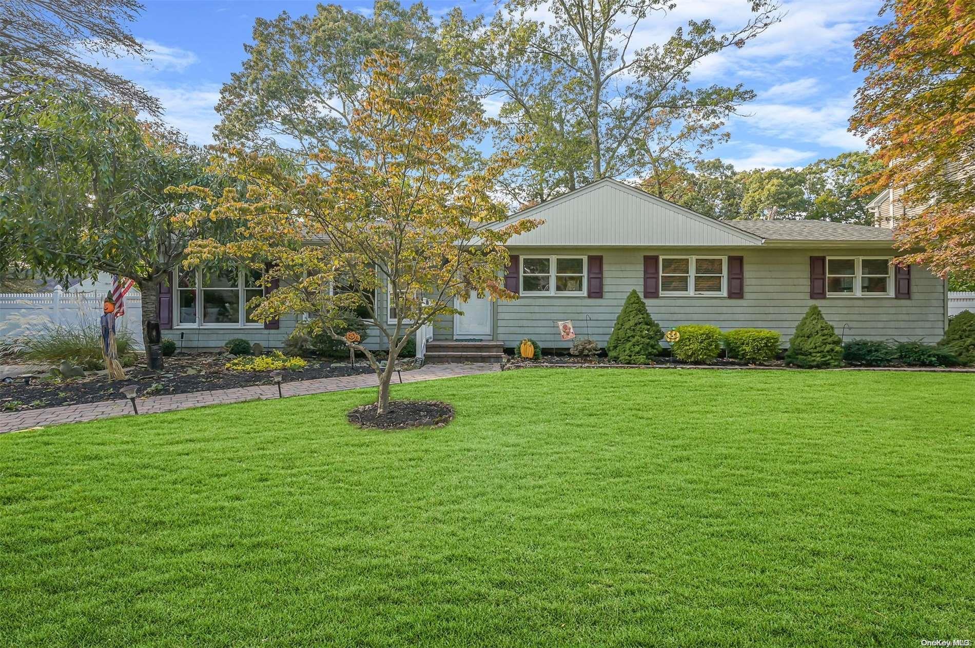 46 Arlington Road, Lake Ronkonkoma, NY 11779