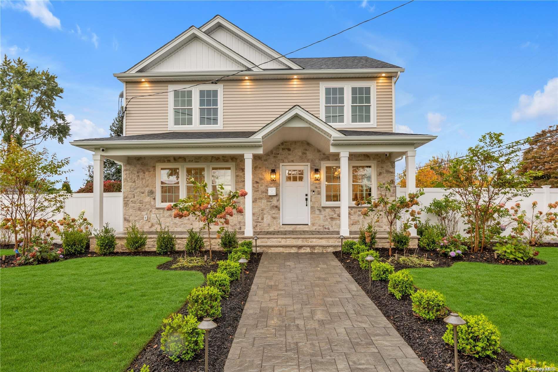 975 Mirabelle Avenue, Westbury, NY 11590