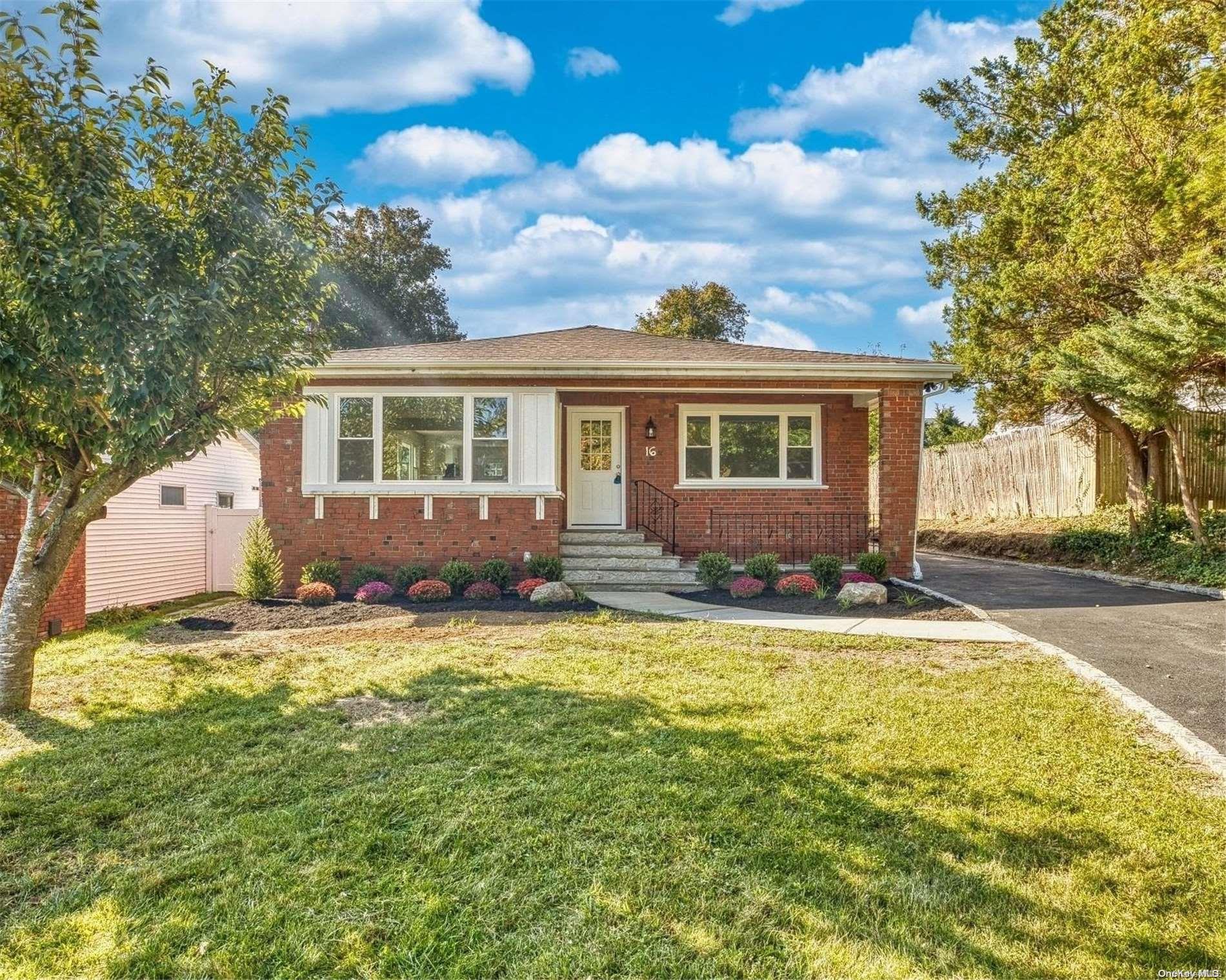 16 West Street, Northport, NY 11768