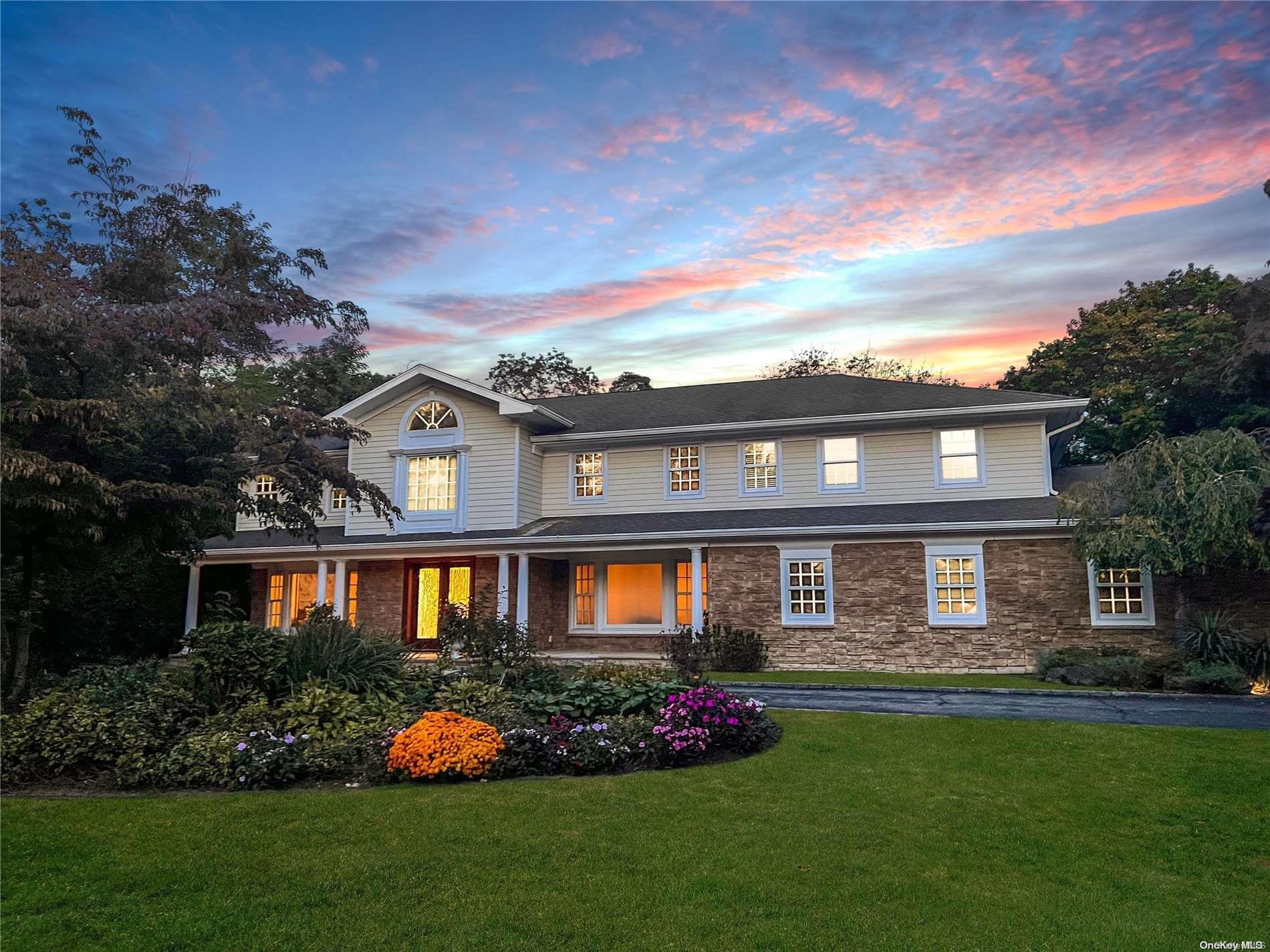 21 Yukon Drive, Woodbury, NY 11797