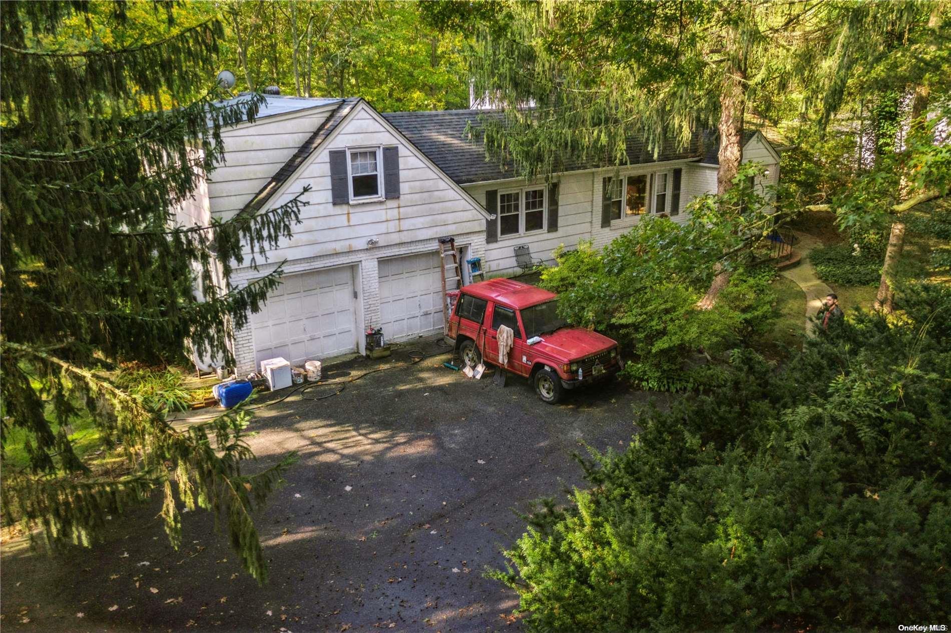 31 Carman Road, Dix Hills, NY 11746