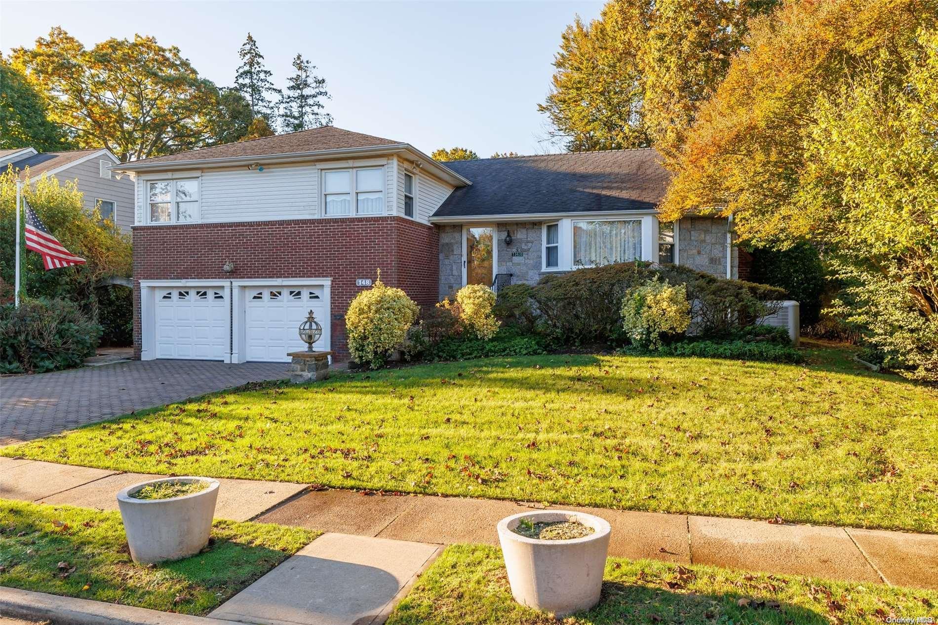 148 Hamilton Road, Rockville Centre, NY 11570