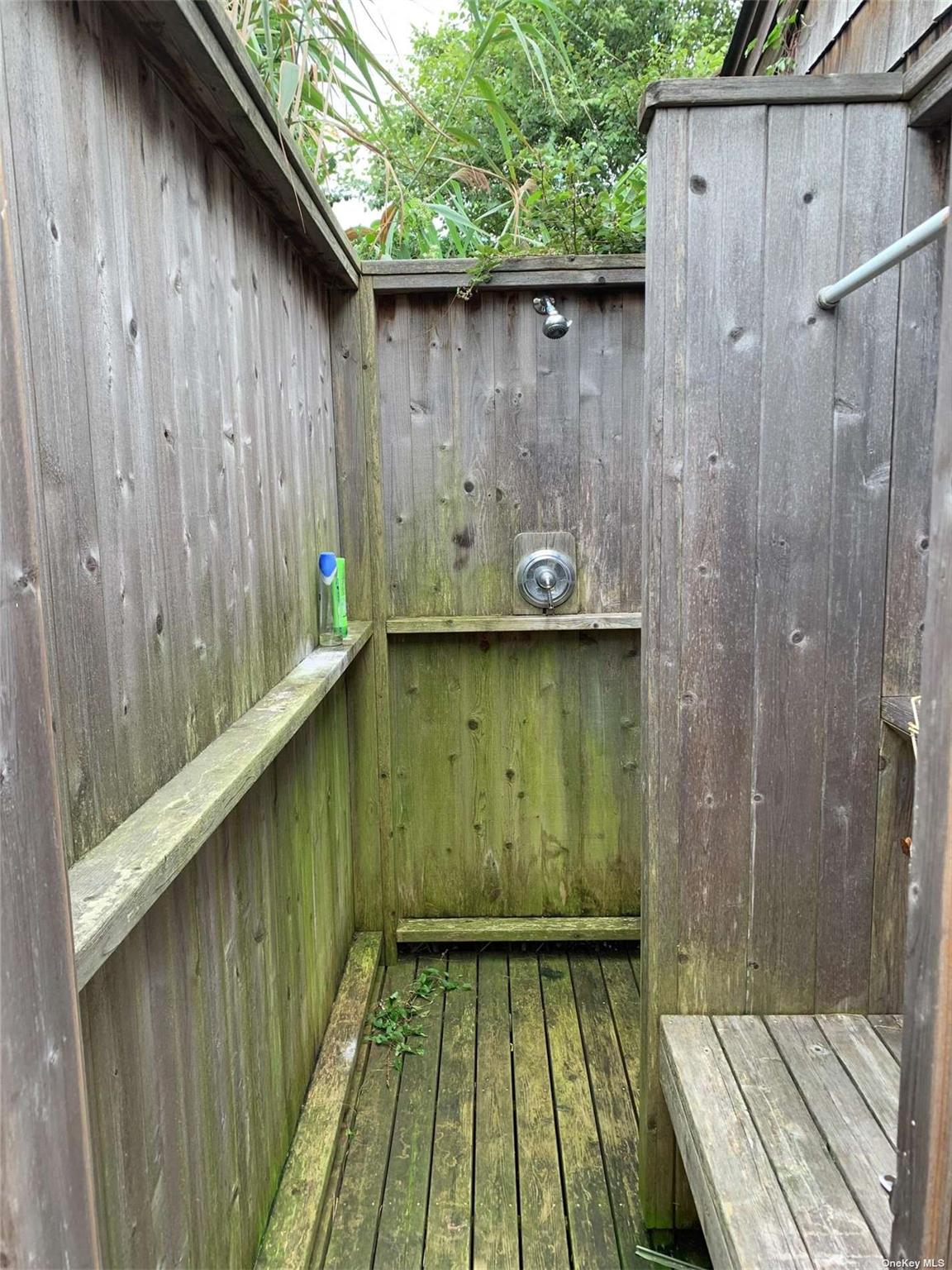 5 Atlantic Avenue, Seaview, NY 11770