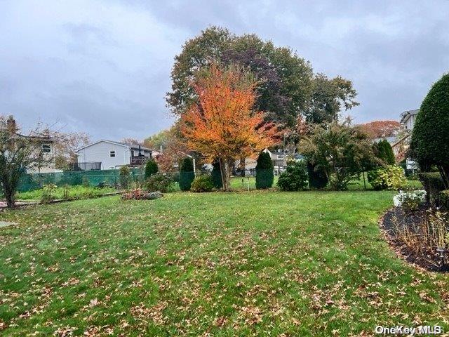 69 Laurie Road, Brentwood, NY 11717