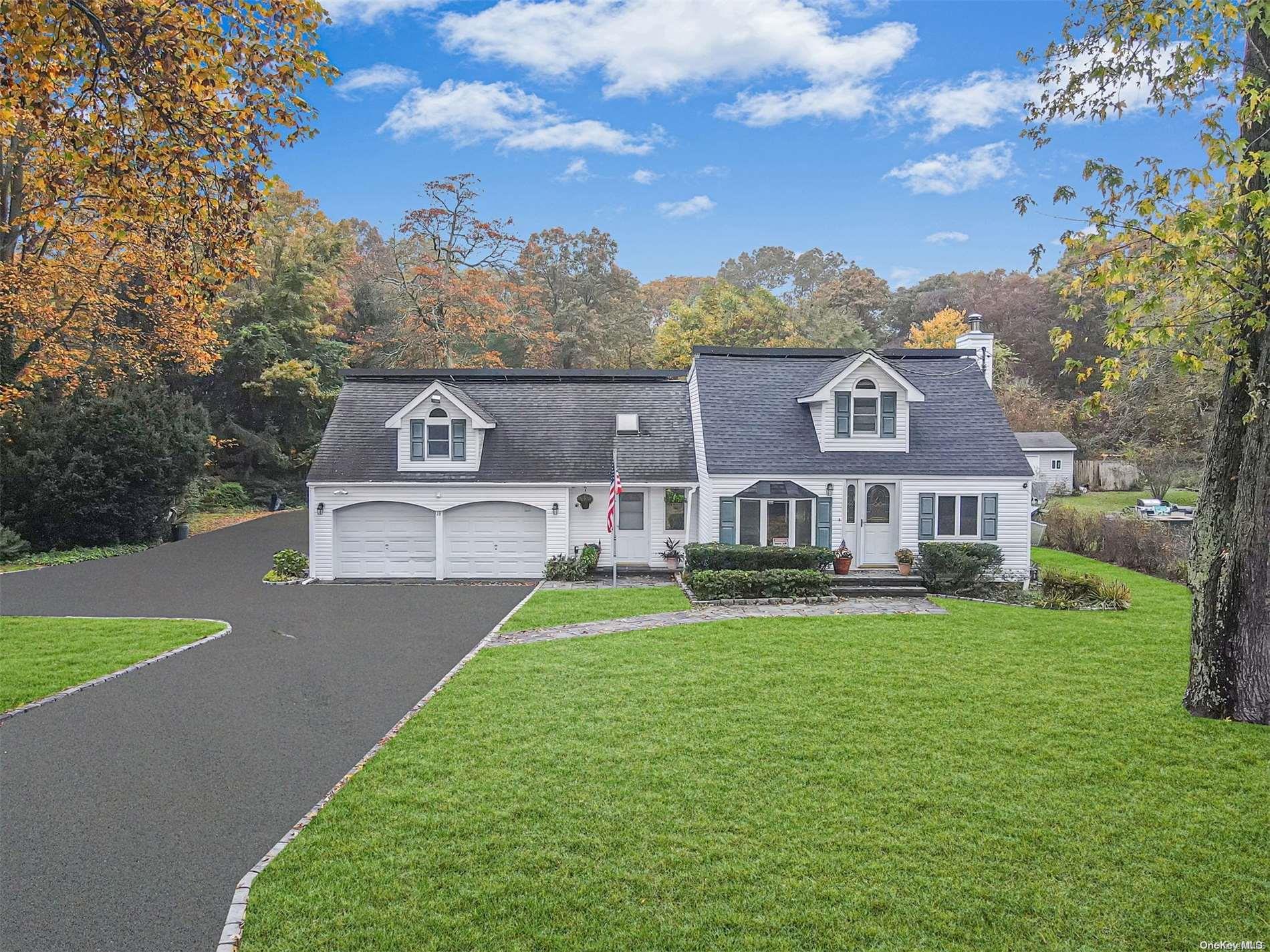 18 Joan Avenue, Centereach, NY 11720