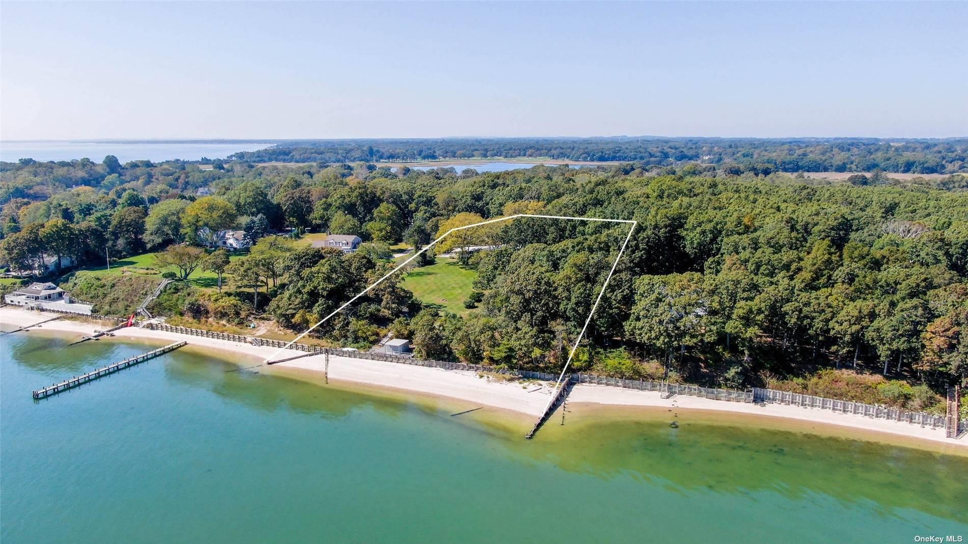 189 Old Harbor Road, New Suffolk, NY 11956