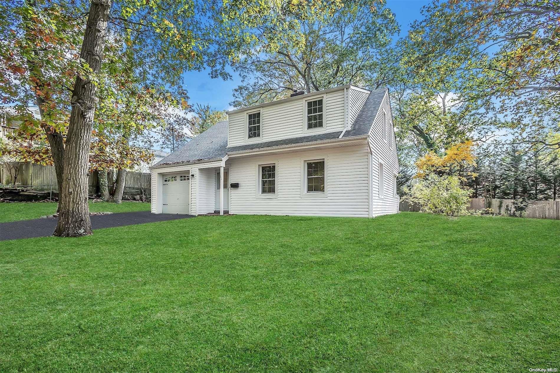 32 Godfrey Avenue, Bayville, NY 11709