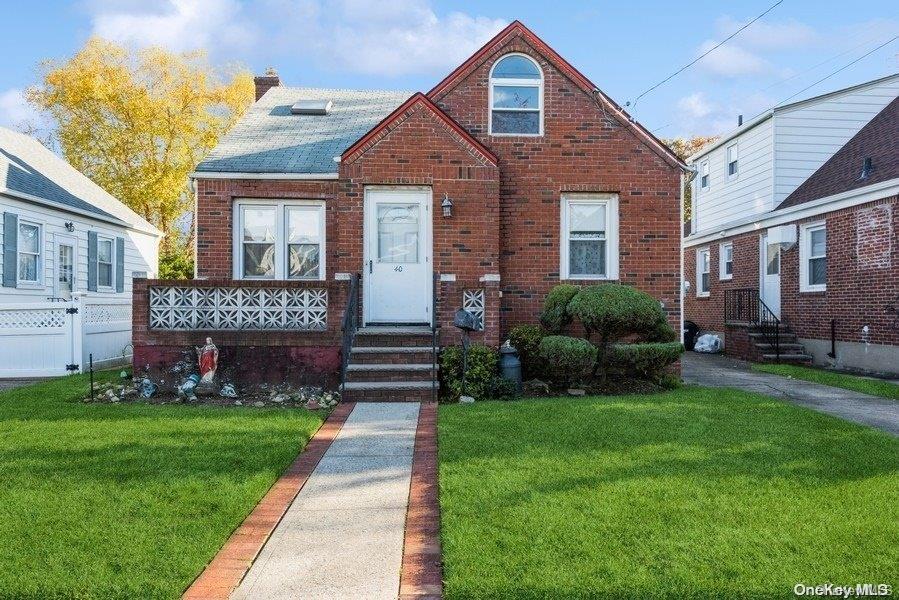 40 Franklin Avenue, New Hyde Park, NY 11040