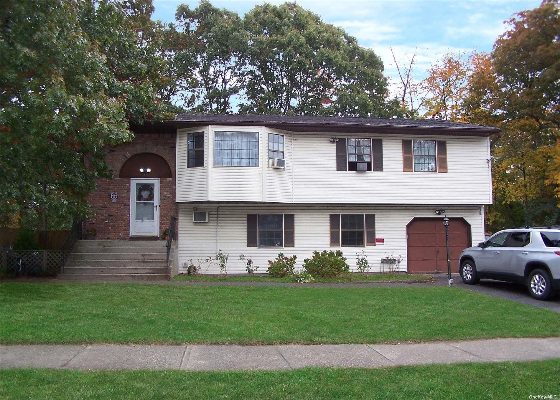 55 Patchogue Holbrook Road, Ronkonkoma, NY 11779