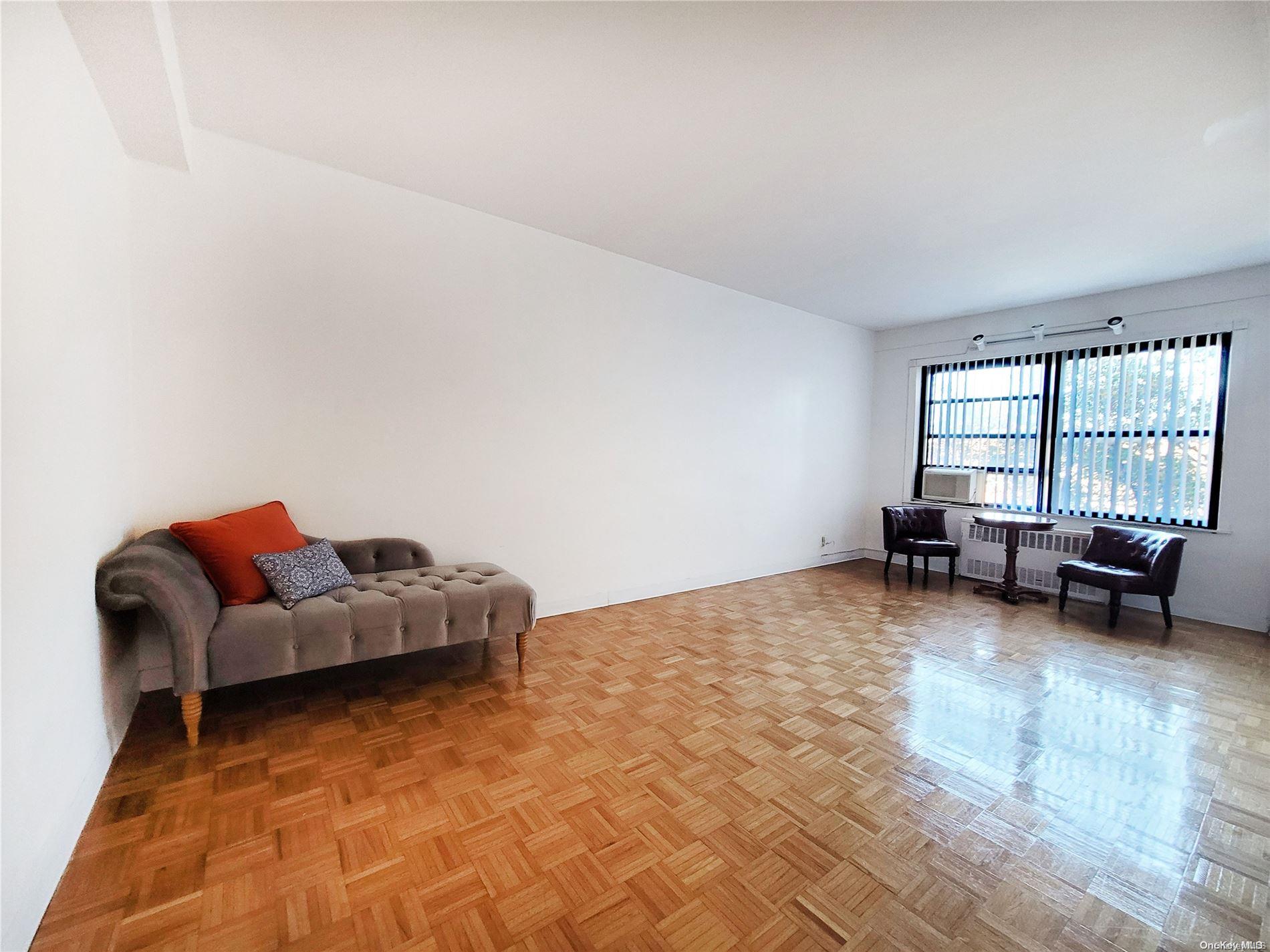 64-34 102St # 5H, Rego Park, NY 11374