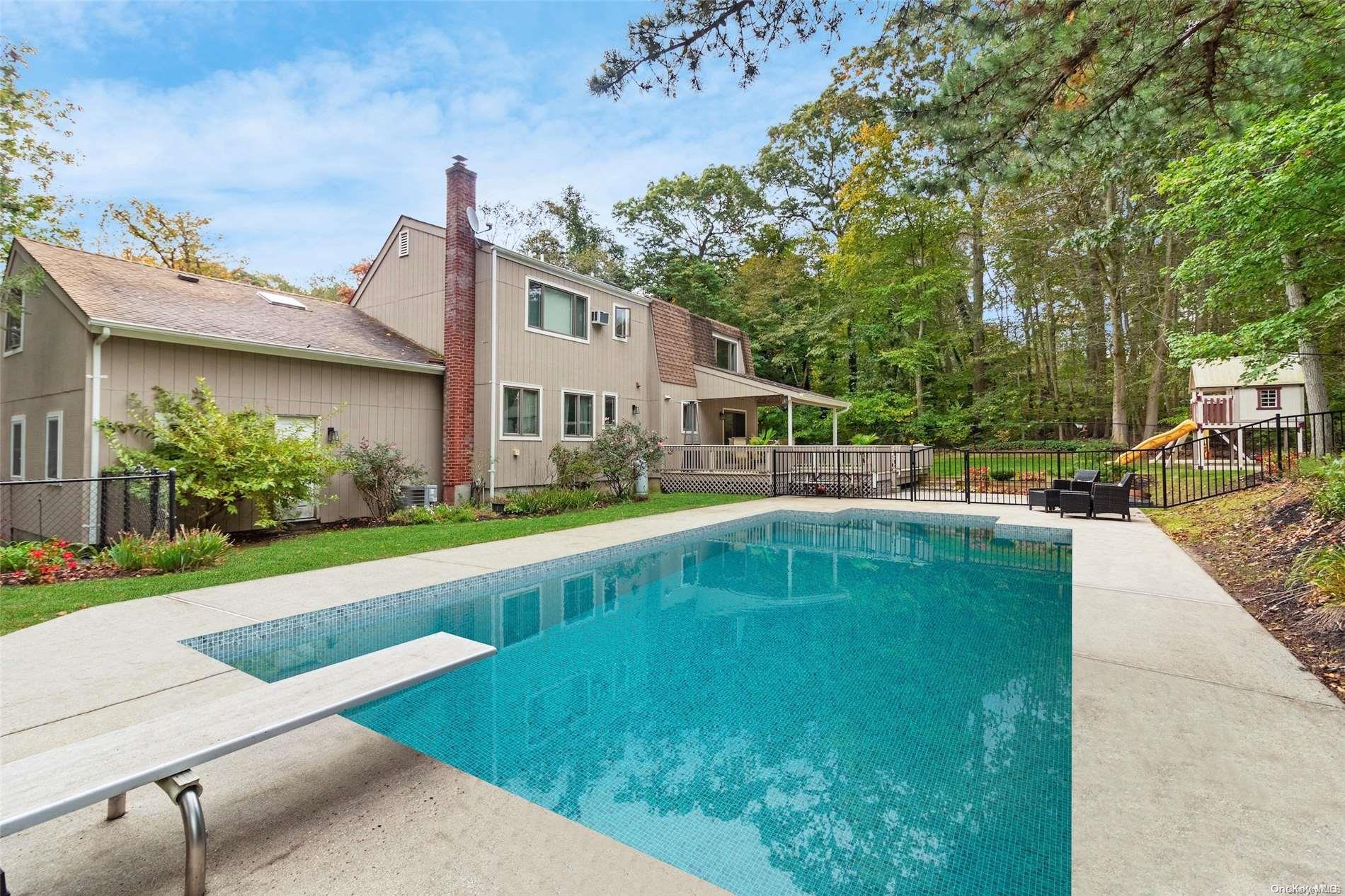 2633 Roanoke Avenue, Riverhead, NY 11901