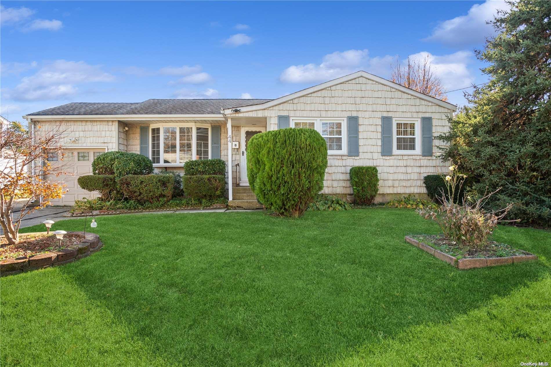 44 Grouse Drive, Brentwood, NY 11717