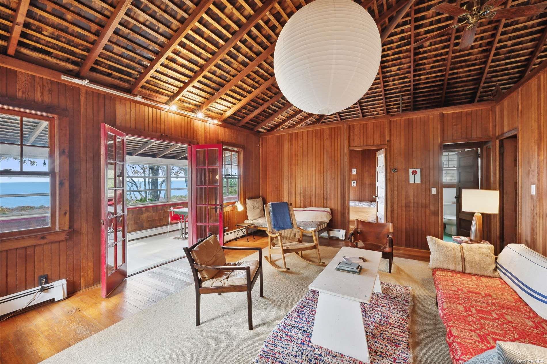 400 Diamond Lane, Peconic, NY 11958