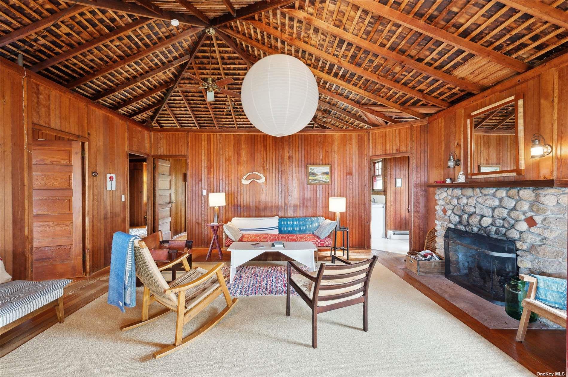 400 Diamond Lane, Peconic, NY 11958