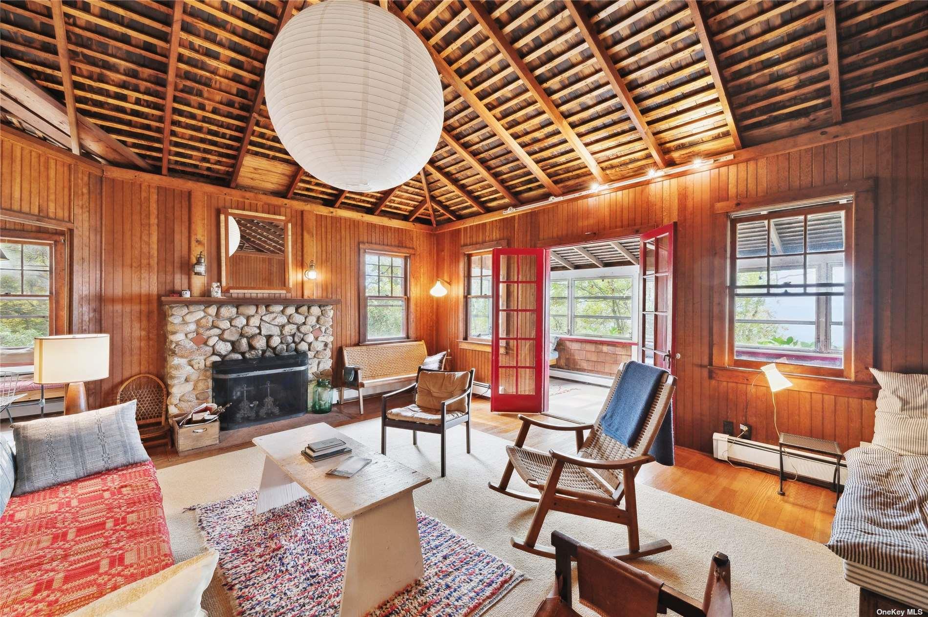 400 Diamond Lane, Peconic, NY 11958