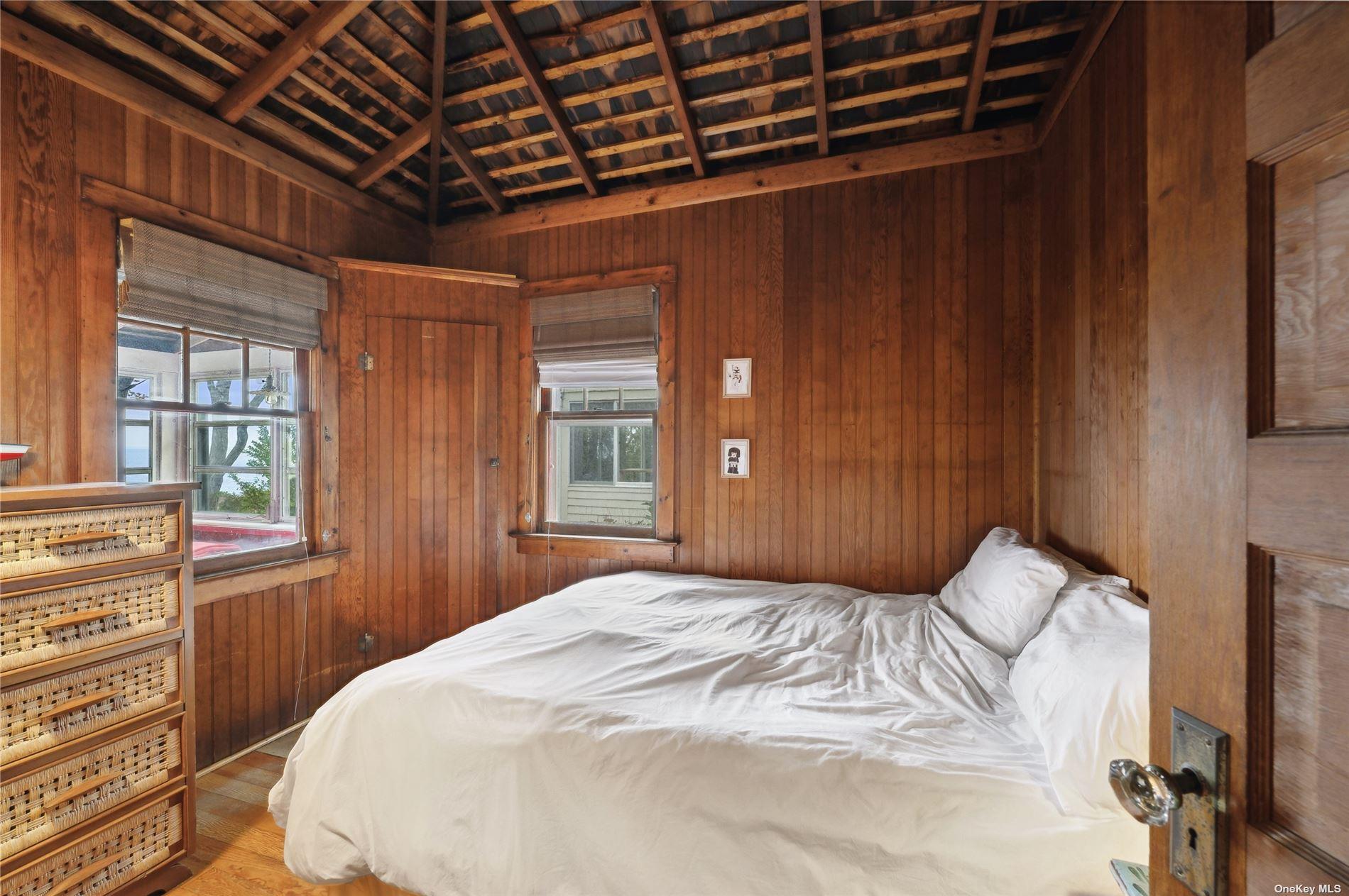 400 Diamond Lane, Peconic, NY 11958