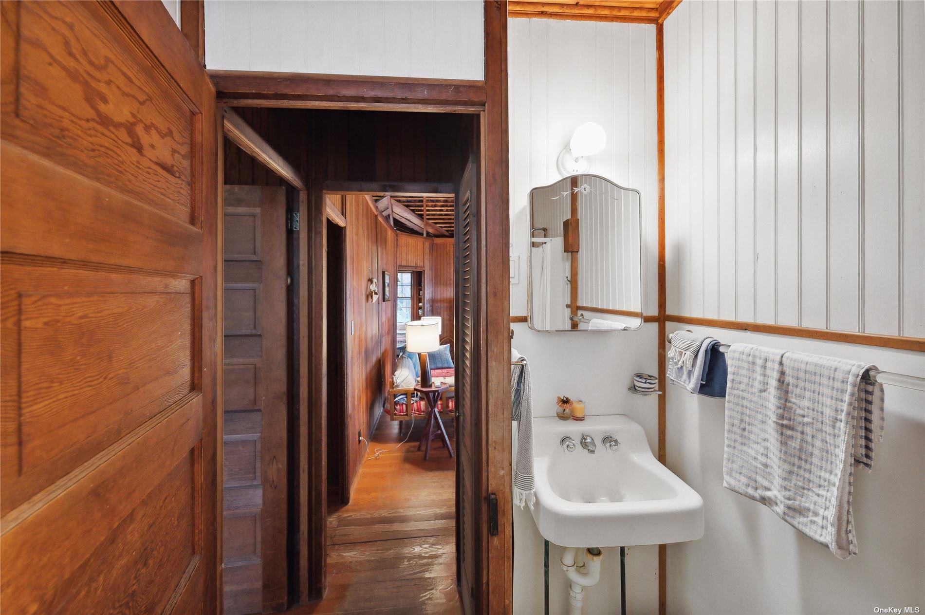 400 Diamond Lane, Peconic, NY 11958