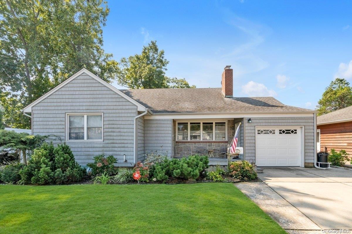 114 Shepherd Street, Rockville Centre, NY 11570