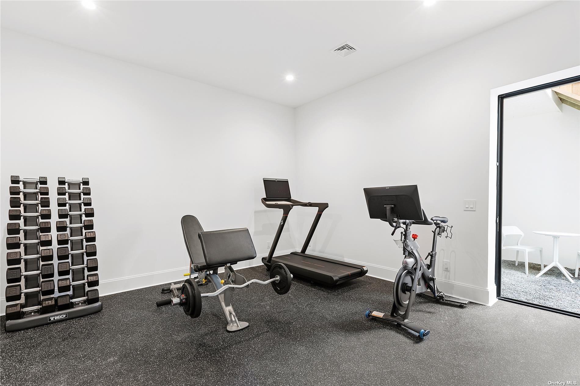 38 Sherrill, East Hampton, NY 11937