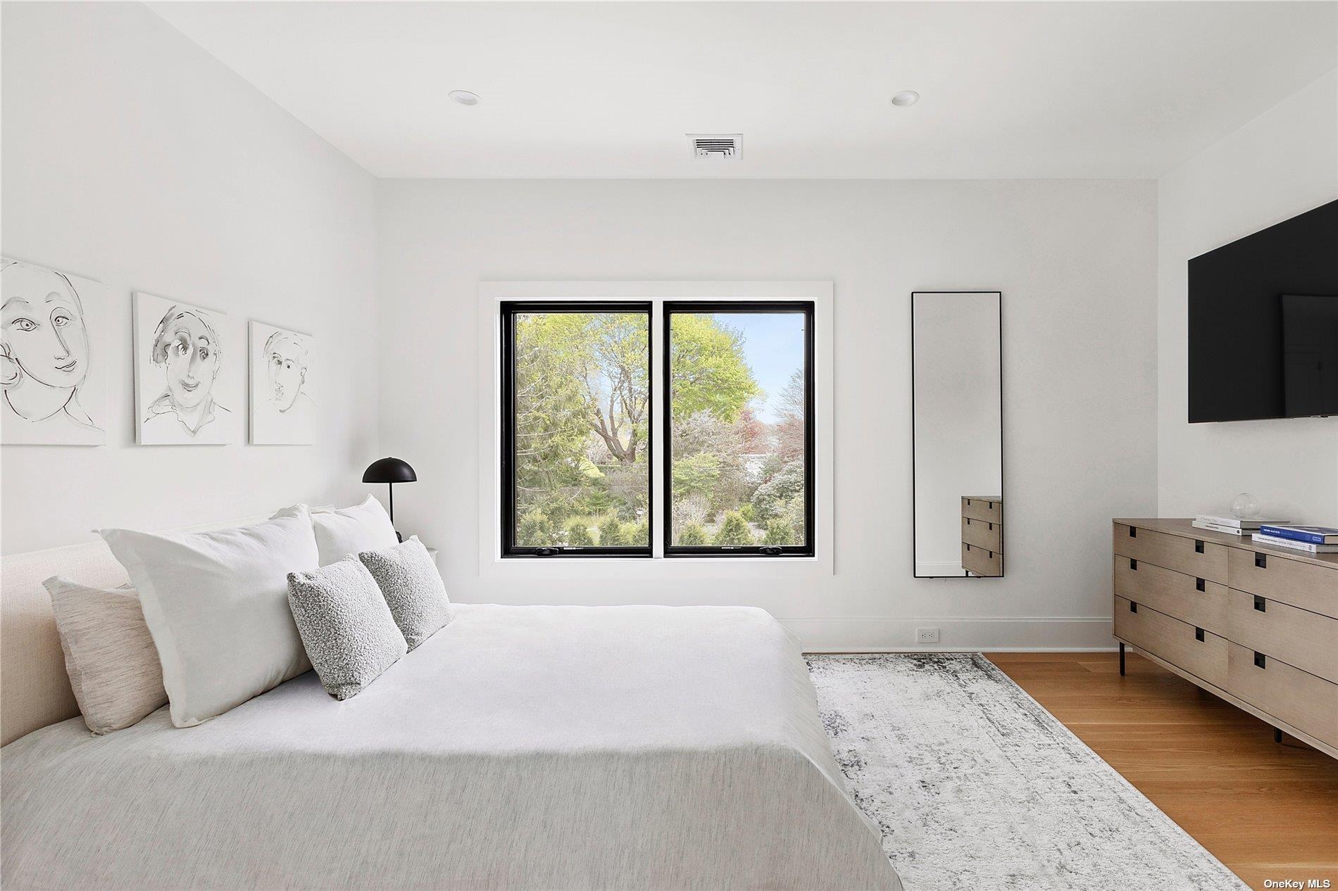 38 Sherrill, East Hampton, NY 11937