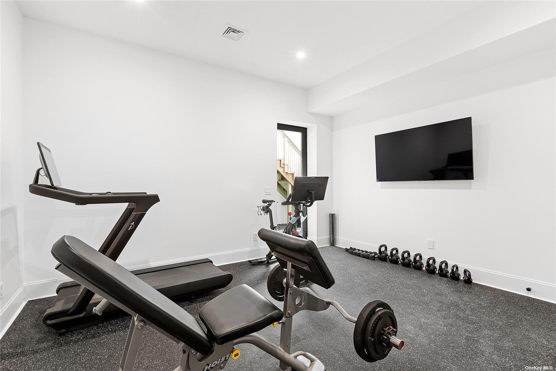 38 Sherrill, East Hampton, NY 11937