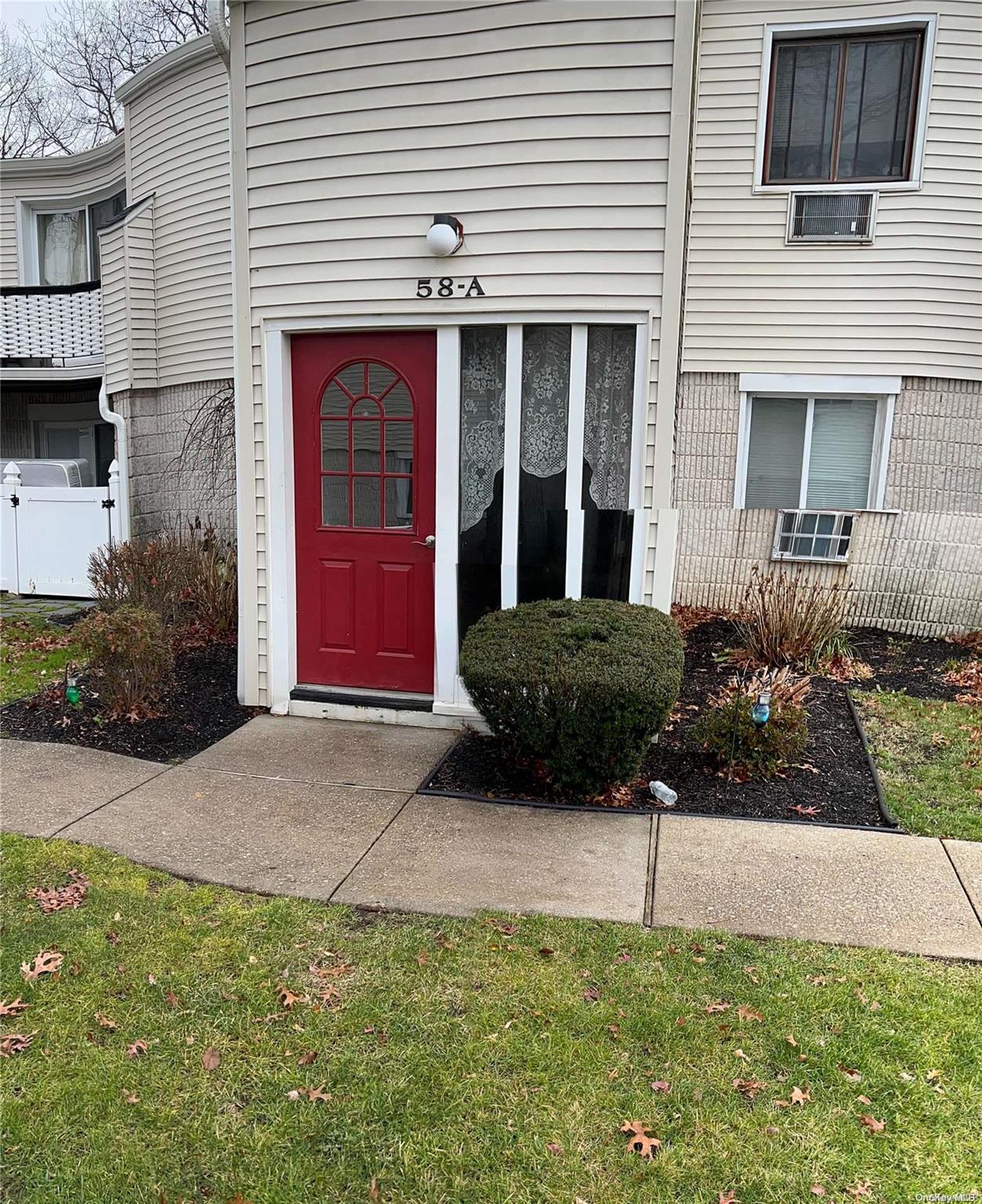 58 Richmond Boulevard # 1A, Ronkonkoma, NY 11779