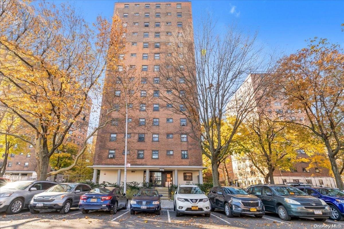 21-20 33 Road # 11B, Astoria, NY 11106