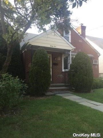 35 4th Street, Glen Cove, NY 11542