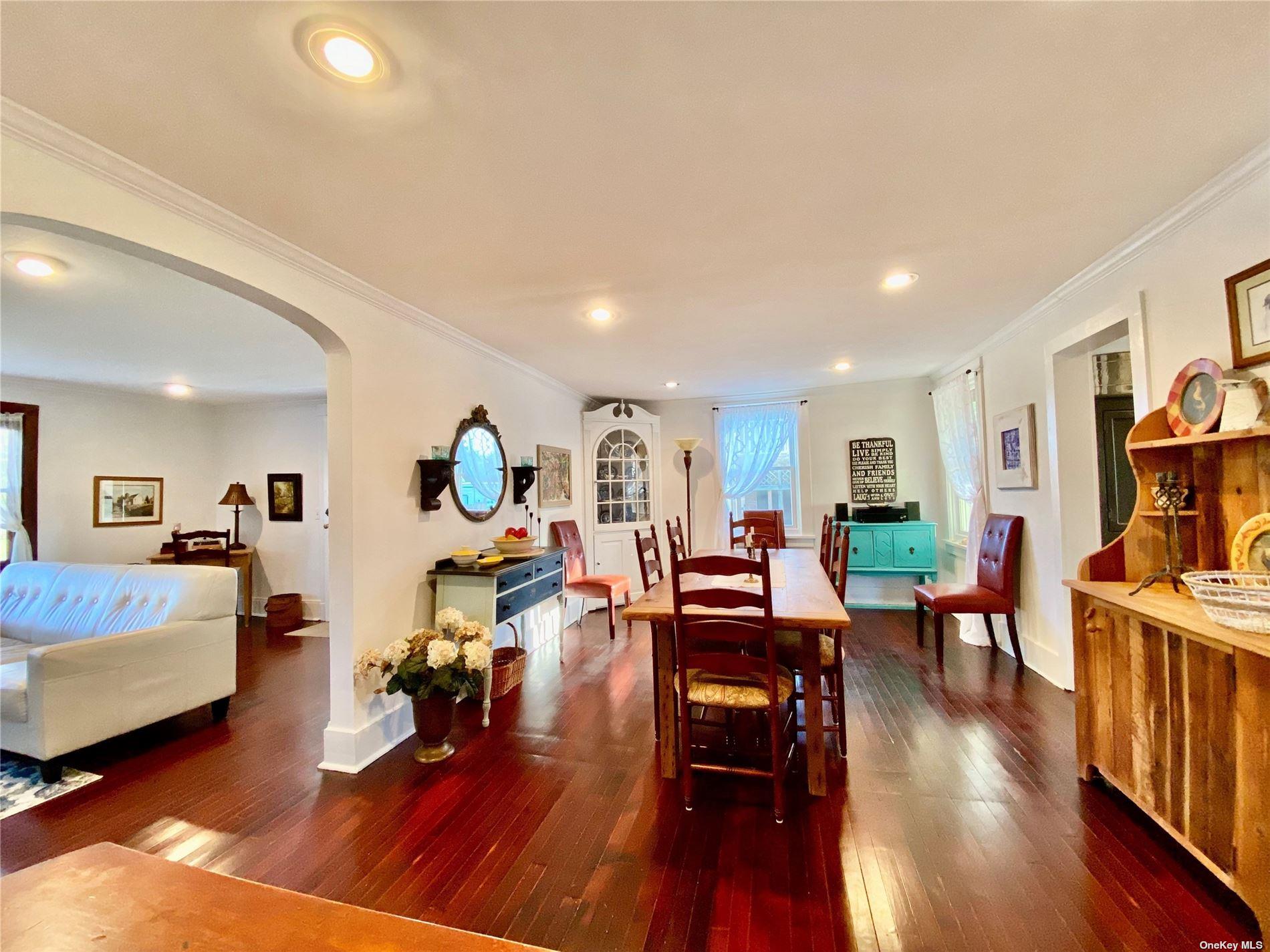 1975 Youngs Avenue, Southold, NY 11971