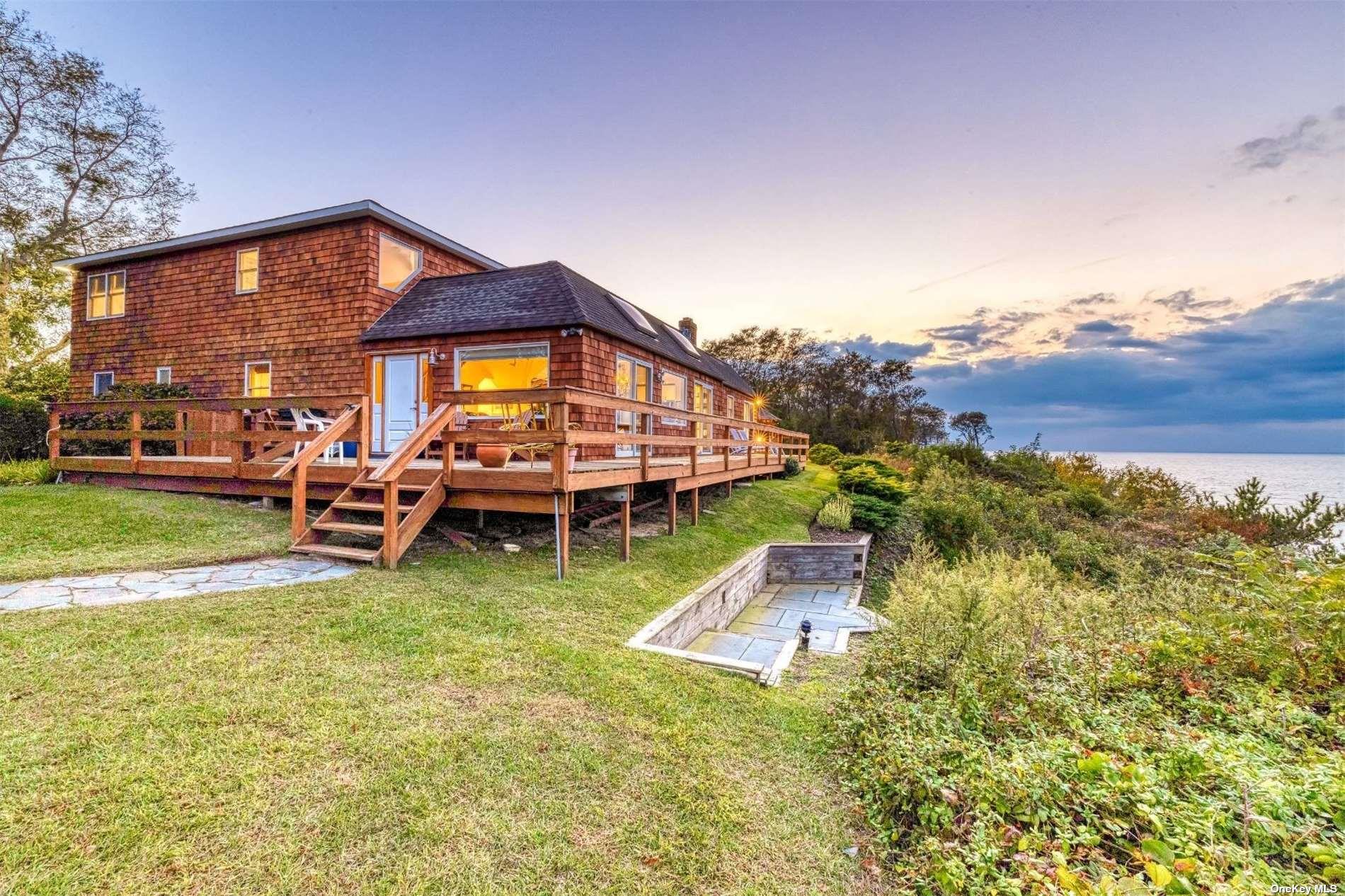 2430 Dignans Road, Cutchogue, NY 11935