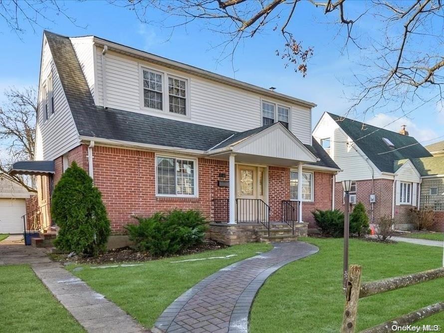 76-48 268th Street, New Hyde Park, NY 11040