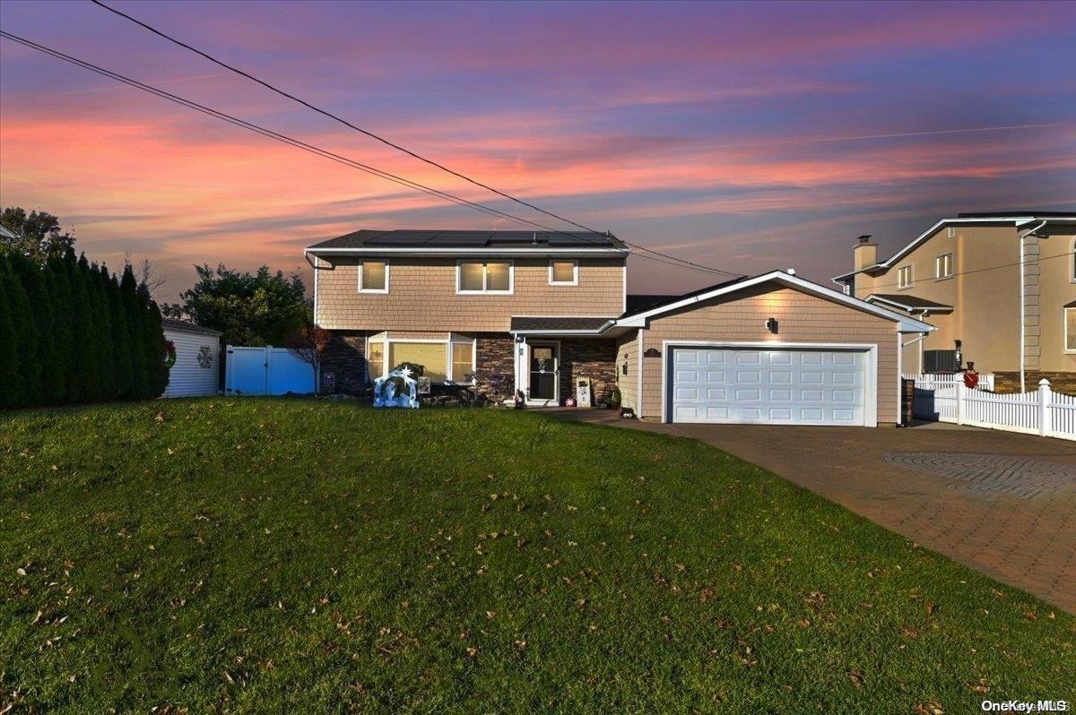 29 Florence Avenue, Massapequa, NY 11758