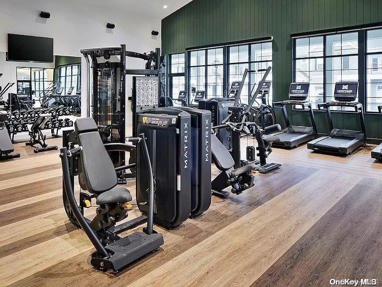 303 Arrowhead Lane, Setauket, NY 11733