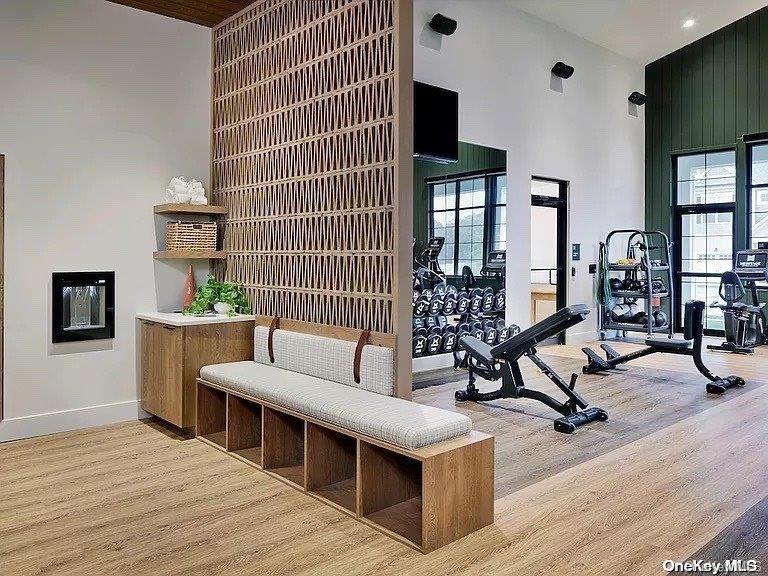 303 Arrowhead Lane, Setauket, NY 11733