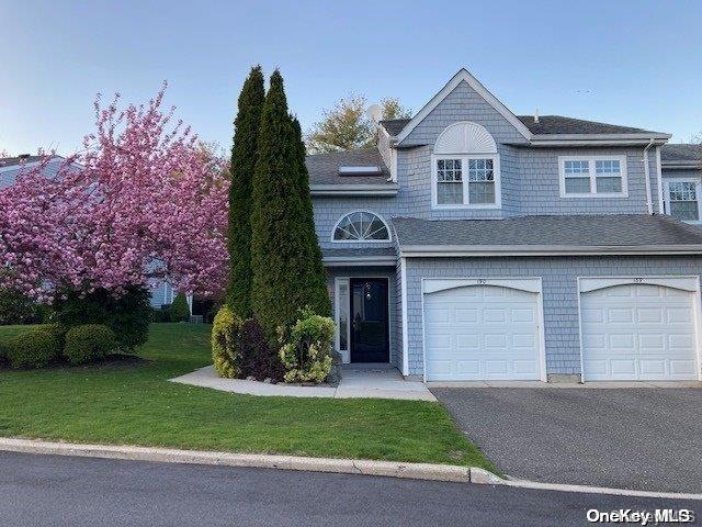 190 Lakebridge Drive # 190, Kings Park, NY 11754