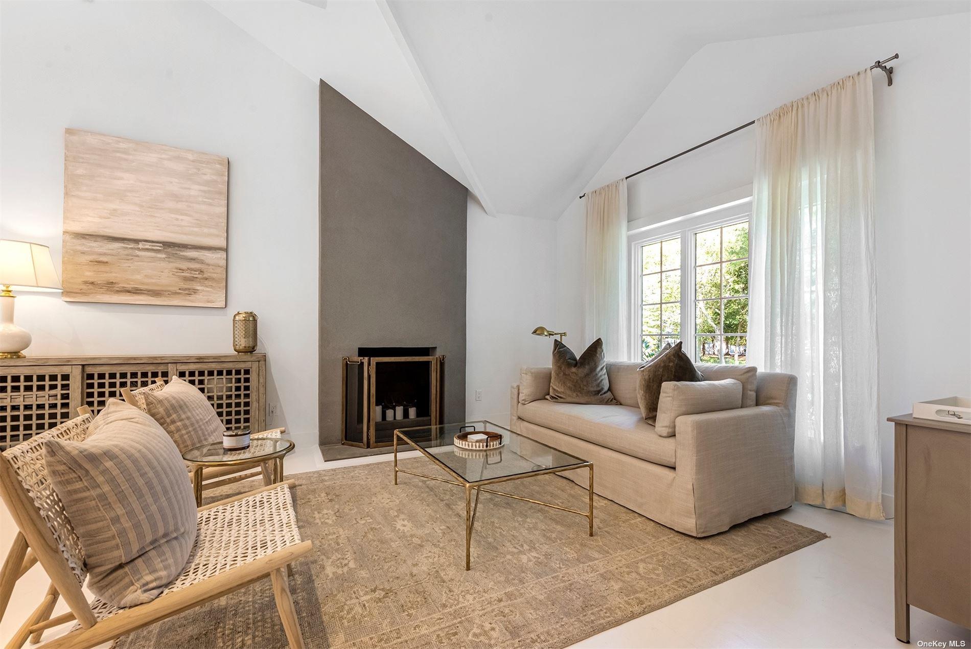 94 Pembroke Drive, East Hampton, NY 11937