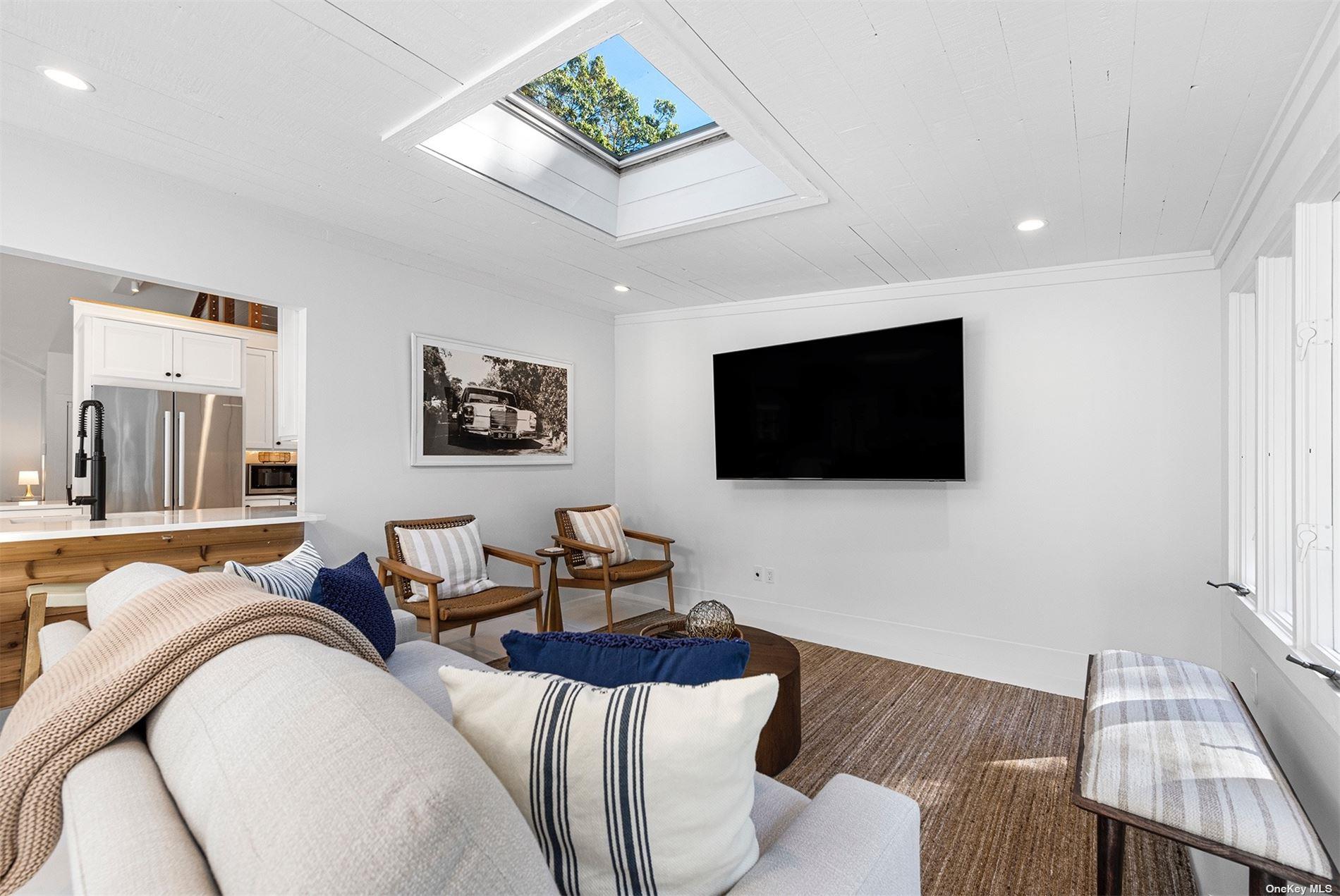 94 Pembroke Drive, East Hampton, NY 11937