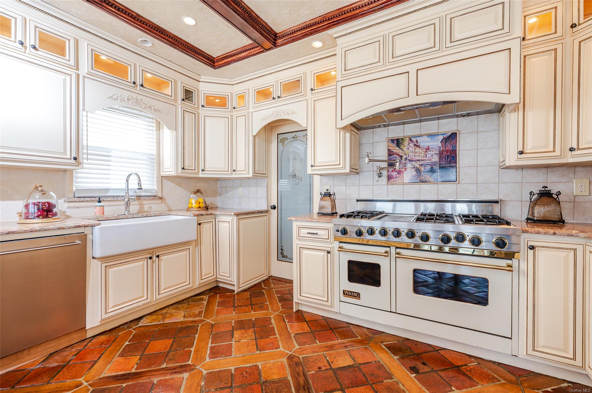 2004 Bay Boulevard, Atlantic Beach, NY 11509