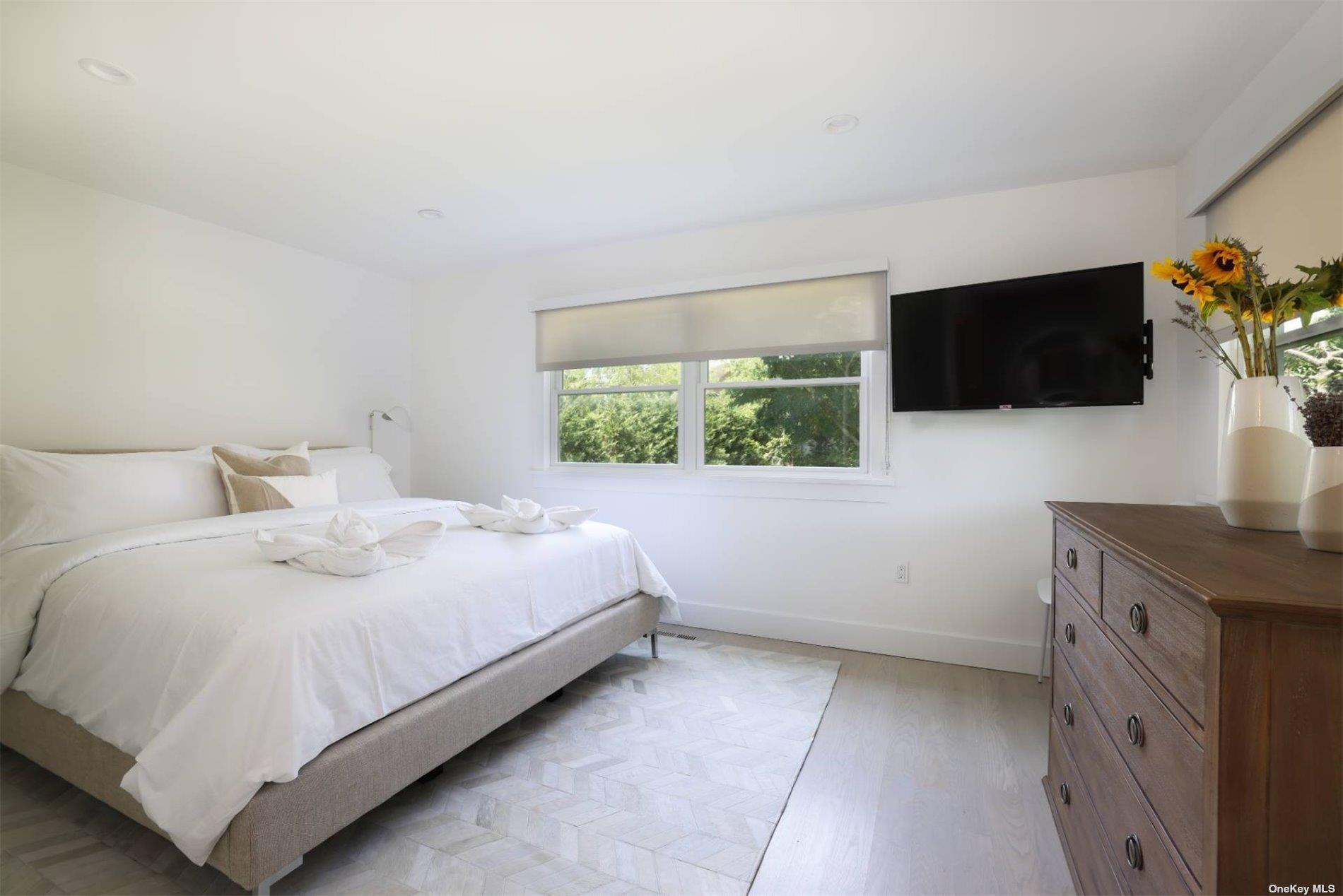 70 Powell Avenue, Southampton, NY 11968