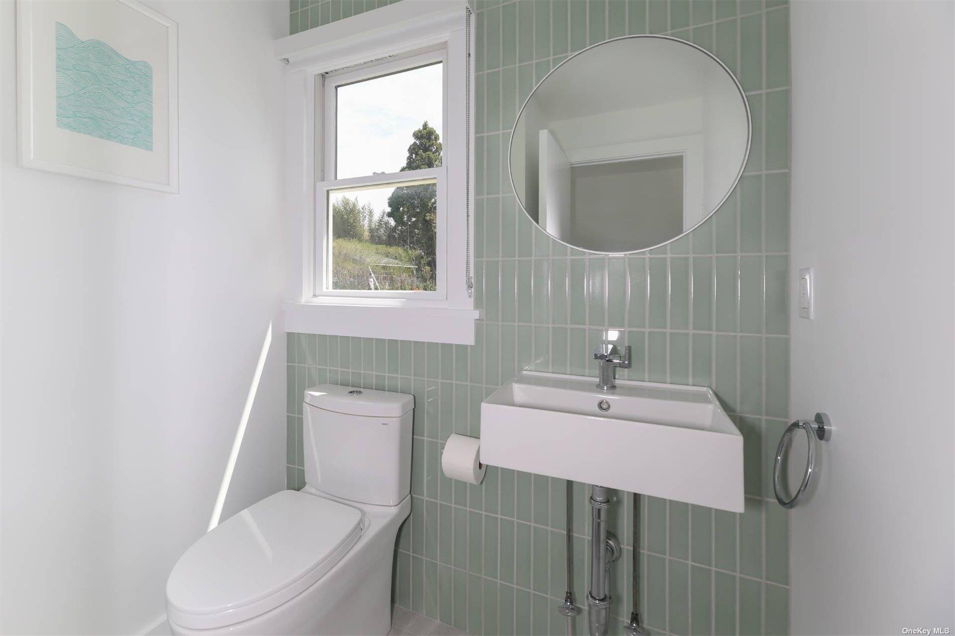 70 Powell Avenue, Southampton, NY 11968