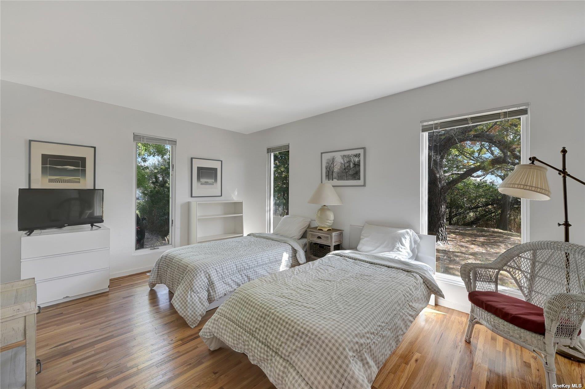 3 Meadow Way, Westhampton Beach, NY 11978