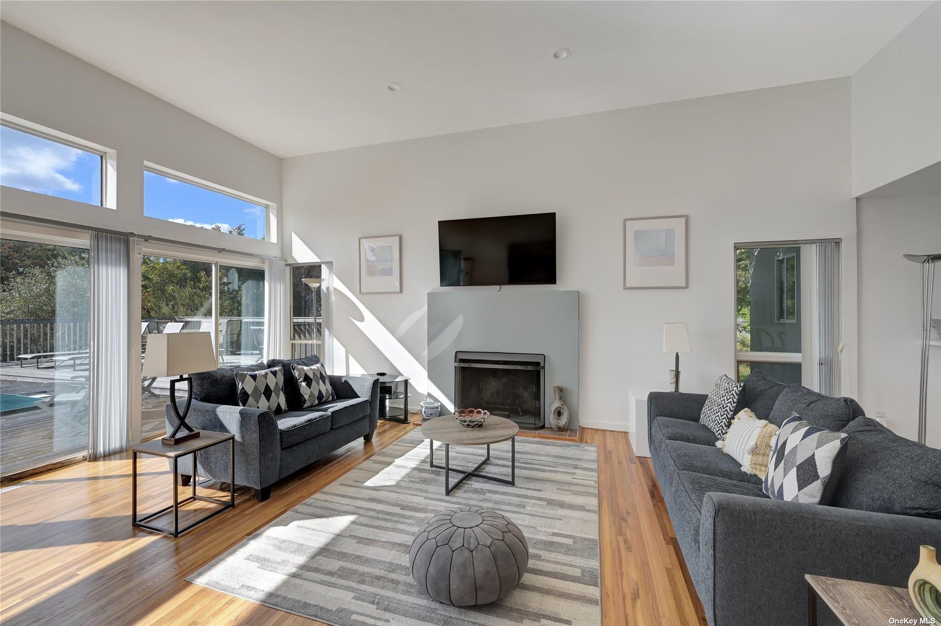 3 Meadow Way, Westhampton Beach, NY 11978