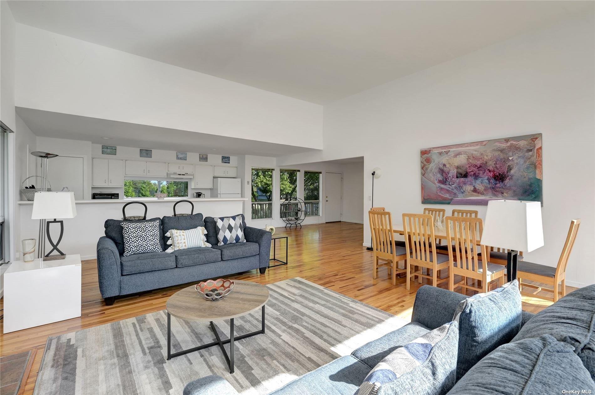 3 Meadow Way, Westhampton Beach, NY 11978