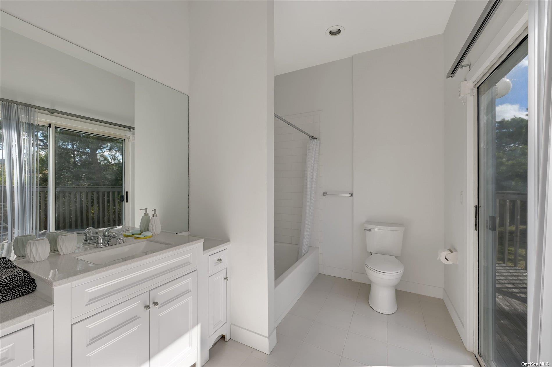 3 Meadow Way, Westhampton Beach, NY 11978