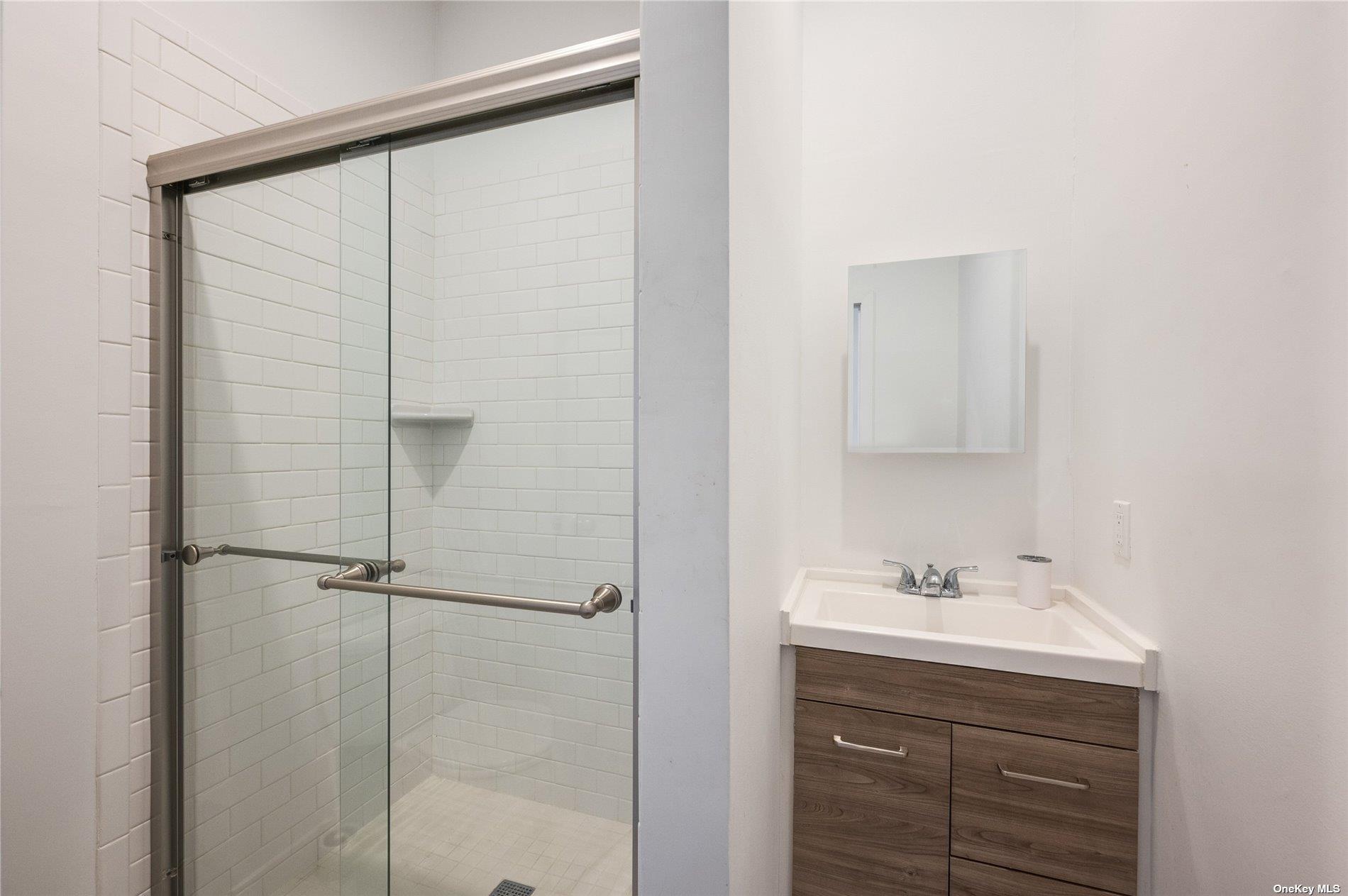 3 Meadow Way, Westhampton Beach, NY 11978