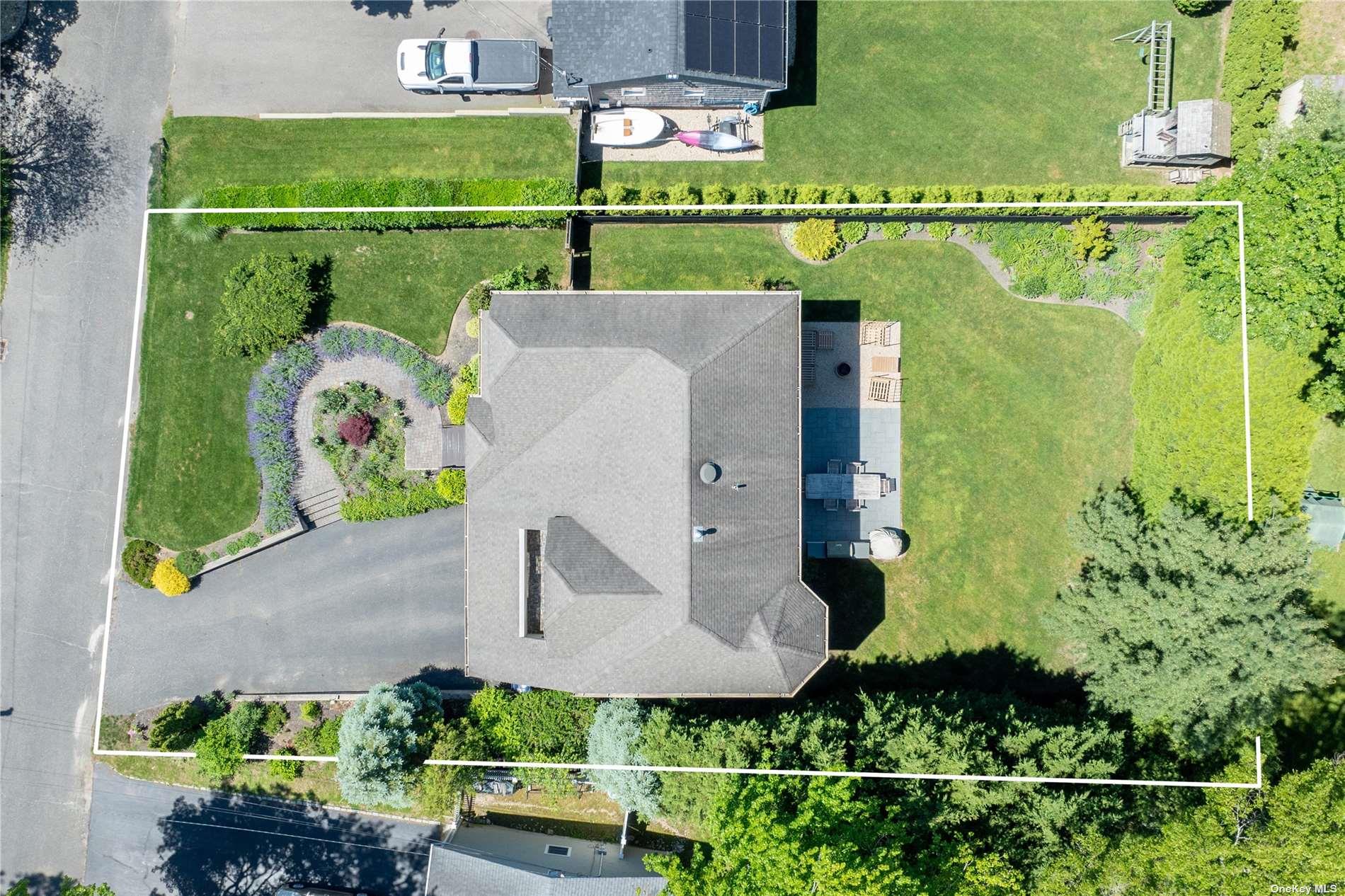 1600 Westview Drive, Mattituck, NY 11952