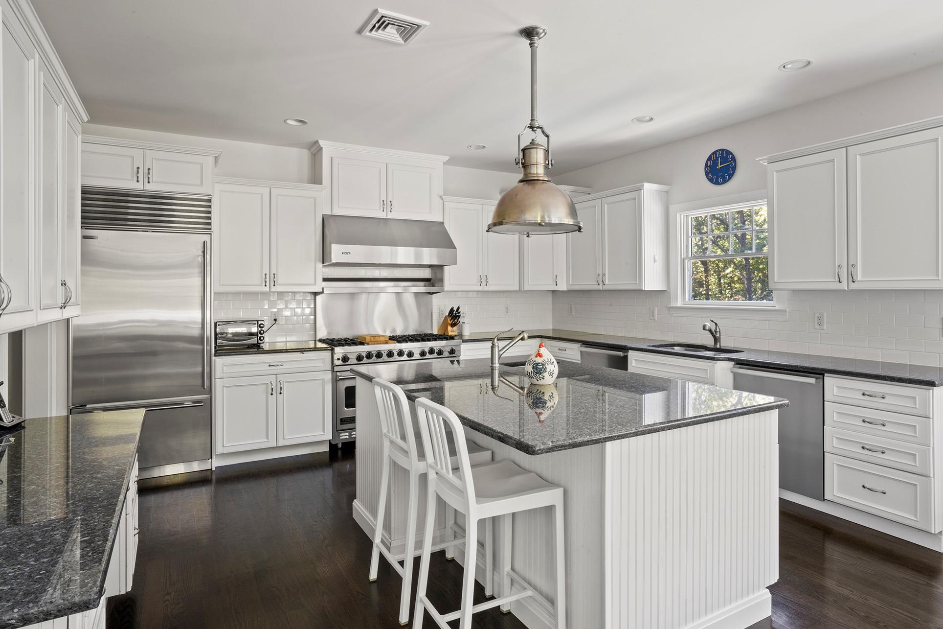 6 Ocean View Parkway, Southampton, NY 11968